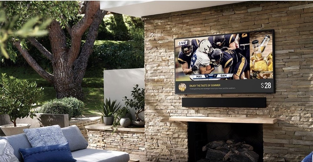 Fernseher auf Terrasse
